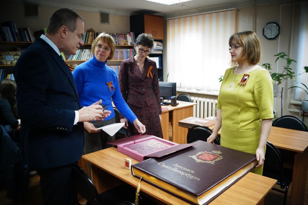 Депутат Думы Астраханской области Башкин А.Д.  посетил Центральную городскую библиотеку