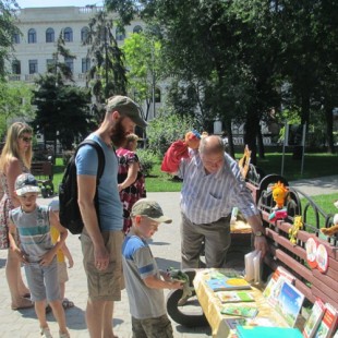 Творческий проект «Лето с книгой» в Братском саду