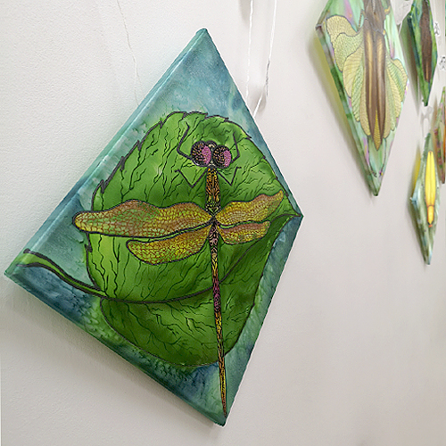 Художественная выставка «Налетели» в библиотеке-филиале № 17