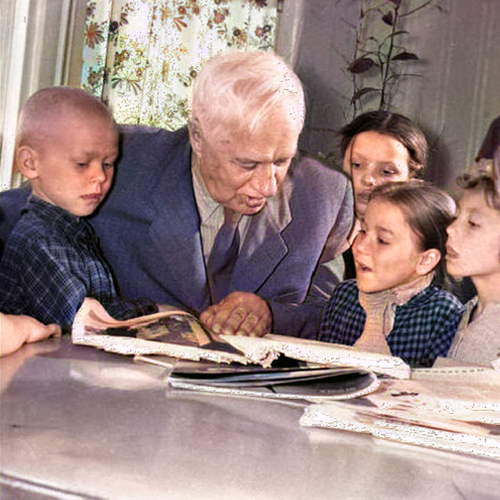 Познавательно-игровая программа «Тропинки радости Корнея Чуковского»