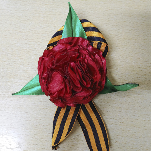 Мастер-класс «Бутоньерки на День Победы»