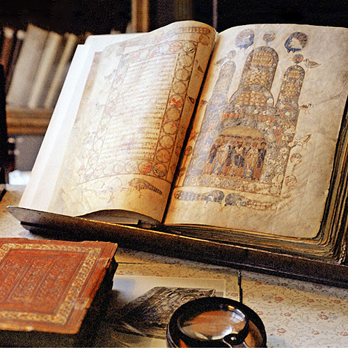 Познавательный час «Листая древние страницы»