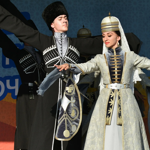 Познавательный час «Из нас слагается народ»