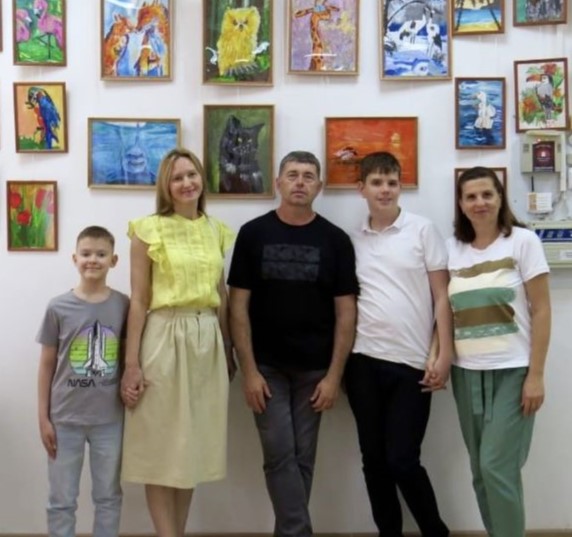 Открытие выставки «Исцеляющее творчество»