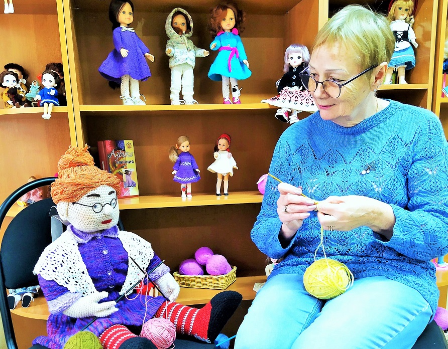 Выставка «Кукольный гардероб» Людмилы Шульженко