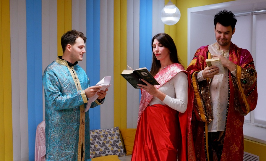 В Центральной городской библиотеке поставили чеховскую «Чайку» в индийском стиле