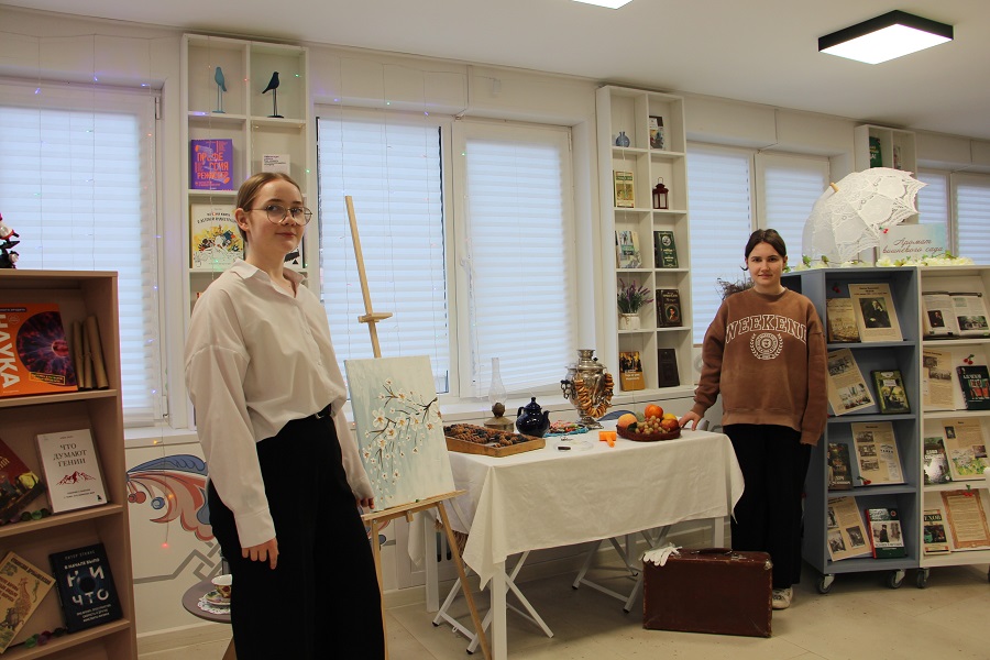 В модельной библиотеке провели Единый день писателя Антона Чехова