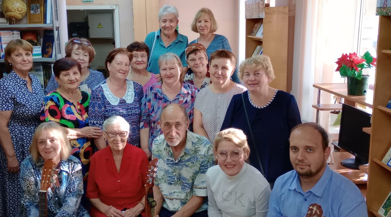 В библиотеке барды признались в любви к малой Родине