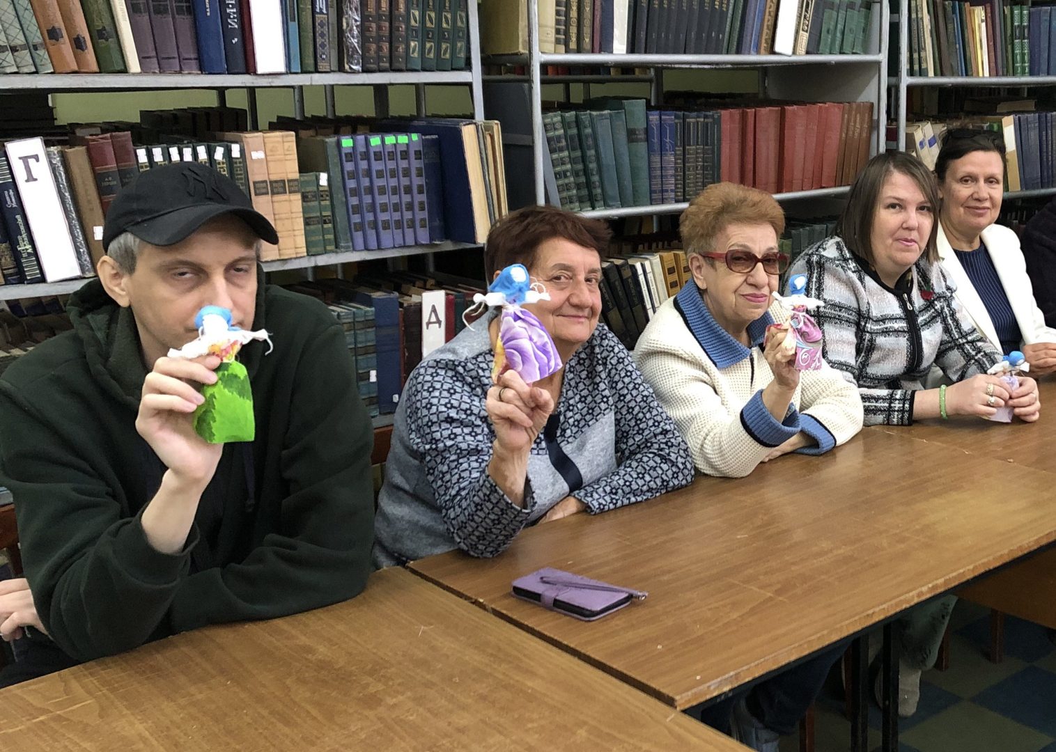 Гости библиотеки создали авторские этнические обереги